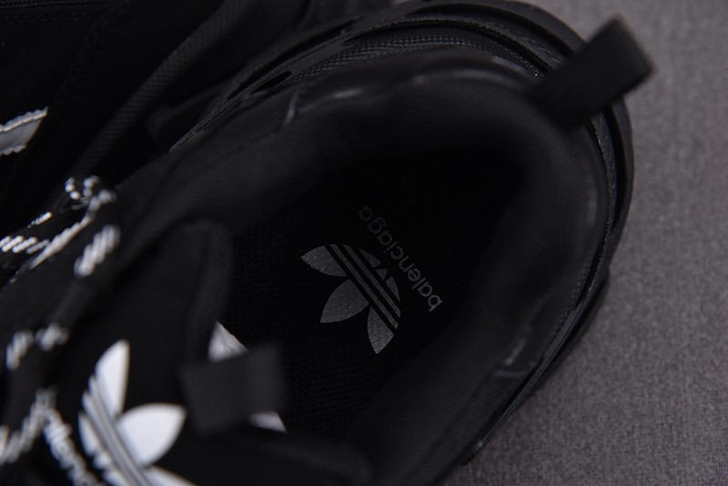 TRIPLES TRAINER SNEAKERS 2000060