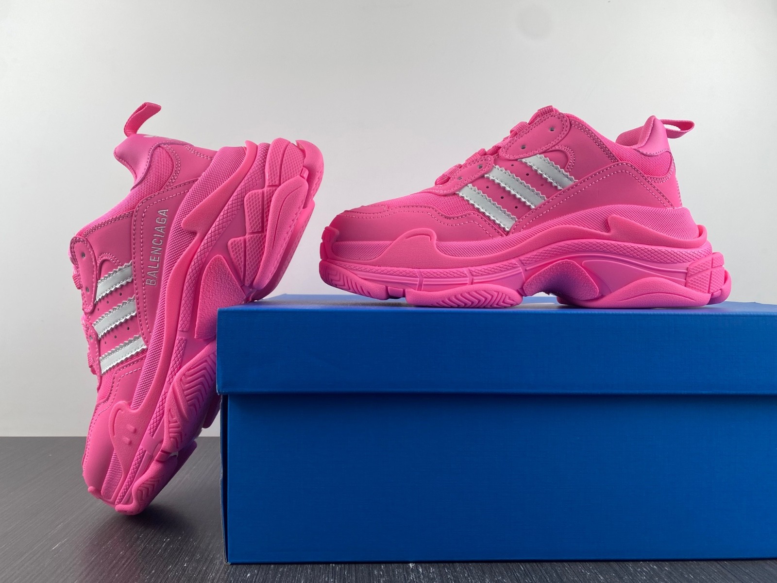TRIPLES TRAINER SNEAKERS 2000061