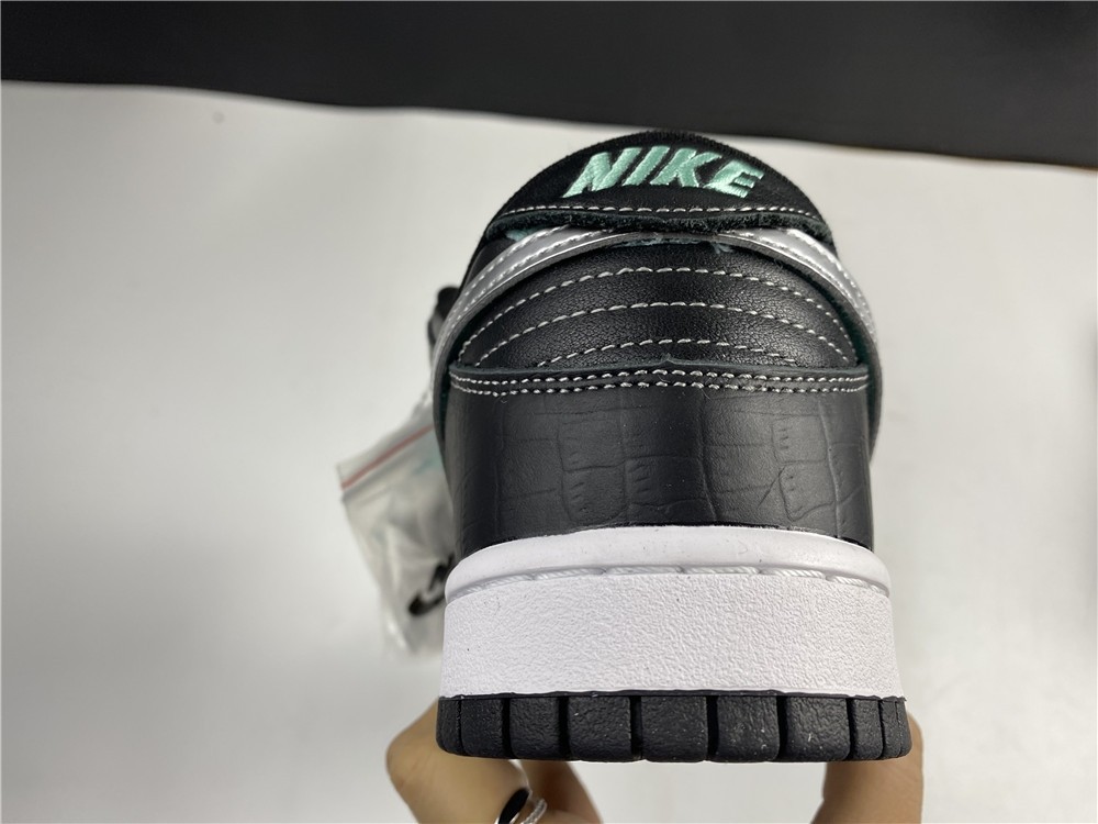 Nike SB Dunk Low BV1310-001