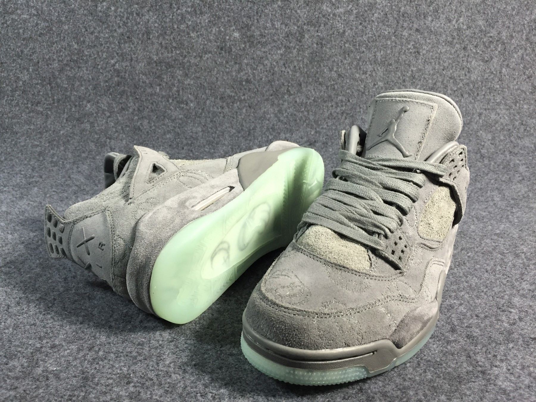 Nike Air Jordan 4 retro kaws cool grey 930155 003