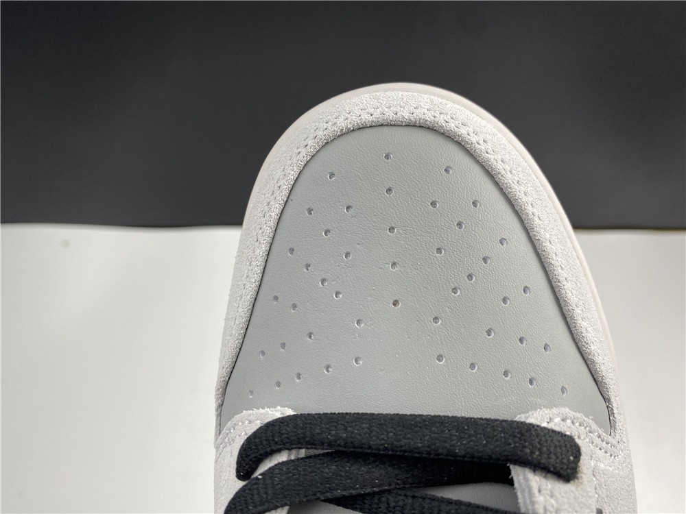 Travis Scott x PlayStation x NK SB Dunk Low BQ6817-101