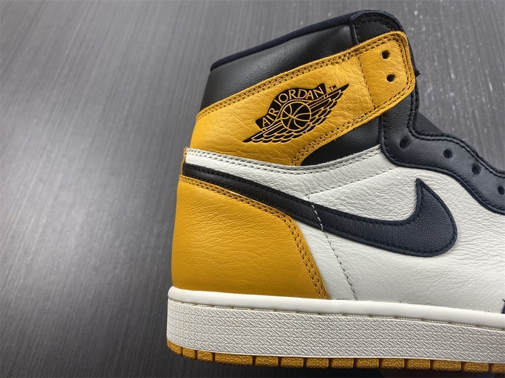 Air Jordan 1 High OG “Yellow Toe” 555088-711
