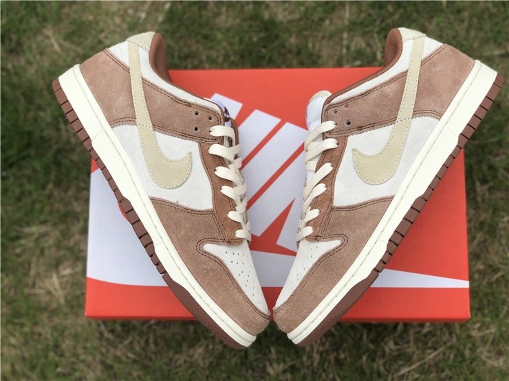 Nike Dunk Low PRM "Medium Curry" DD1390-100