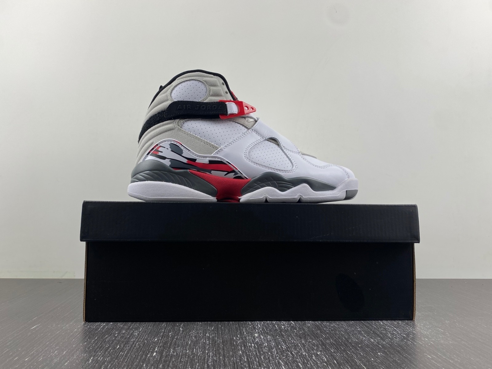 Air Jordan 8 Retro 2008
