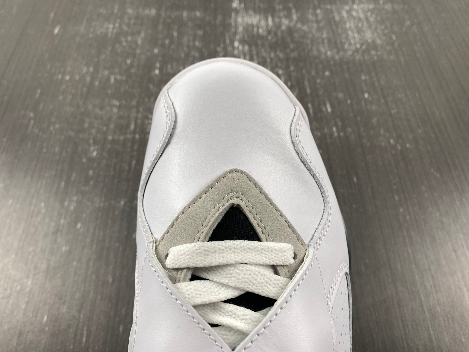 Air Jordan 8 Retro 2008