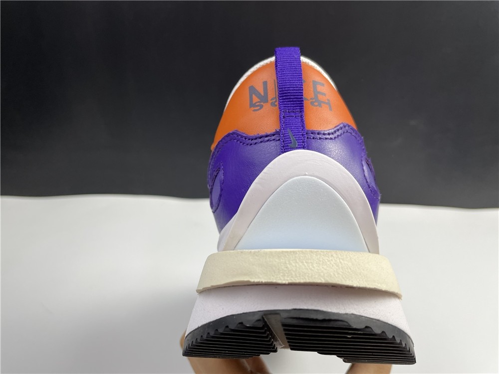 sacai x Nike VaporWaffle 3.0 P DD1875-500