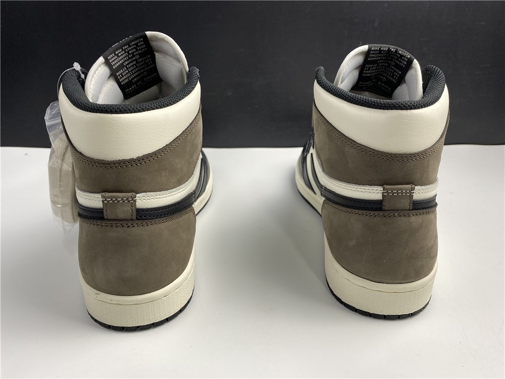 Air Jordan 1 High OG “Dark Mocha" 555088-105