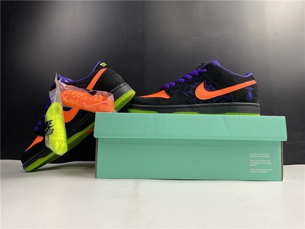 Nike SB Dunk Low “Night of Mischief” BQ6817-006