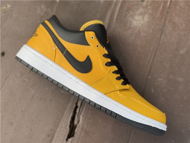 Air Jordan 1 Low