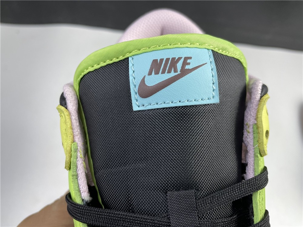 Nike Dunk Low SE “Free 99” DH0952-001