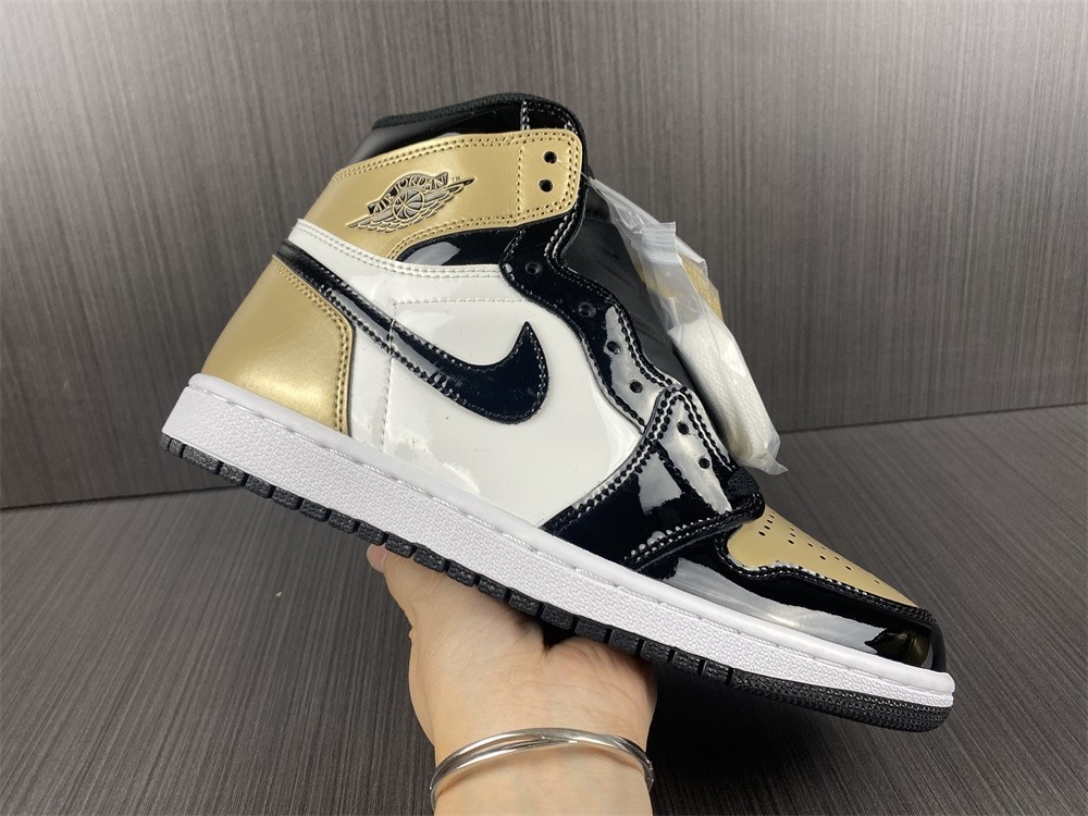 Air Jordan 1 Retro High OG NRG