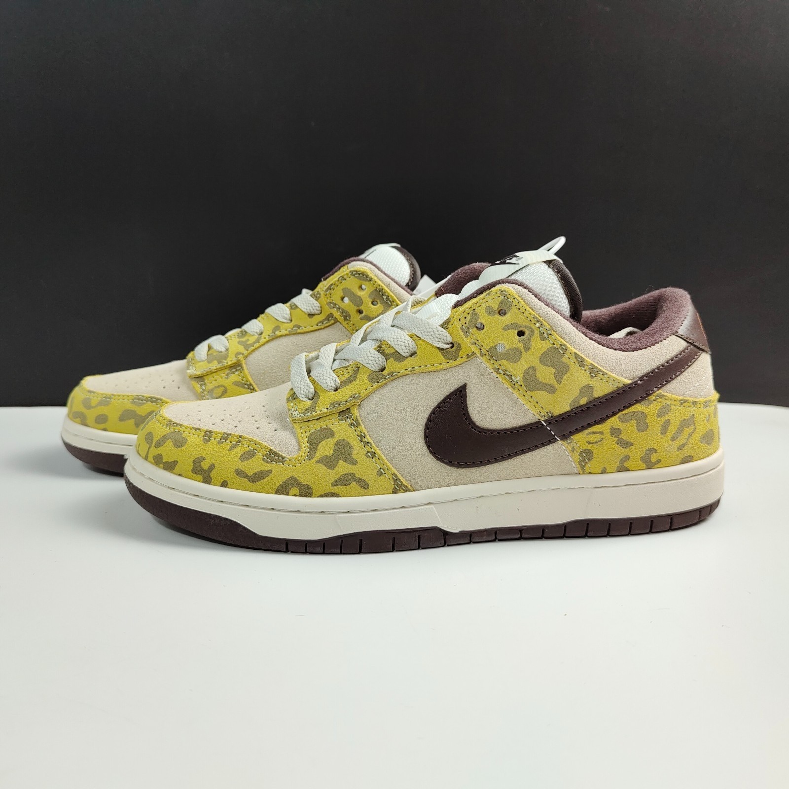 Nike Dunk Low PRM “Medium Curry” DD1390-100-A