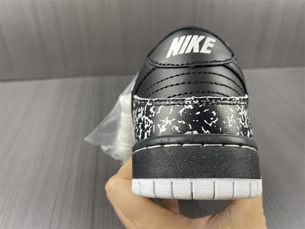 Nike Dunk Low Premium “Nikebook” 327624-001