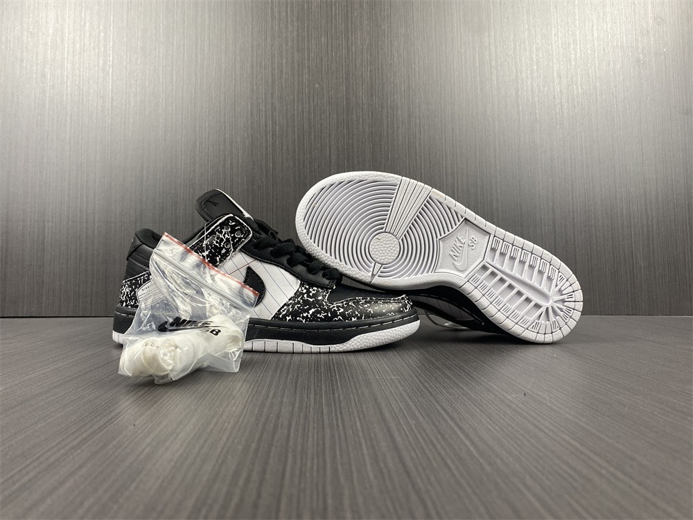 Nike Dunk Low Premium “Nikebook” 327624-001