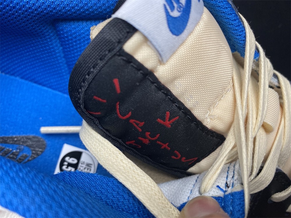 Travis Scott x Fragment x Air Jordan 1 Low OG DM7866-140