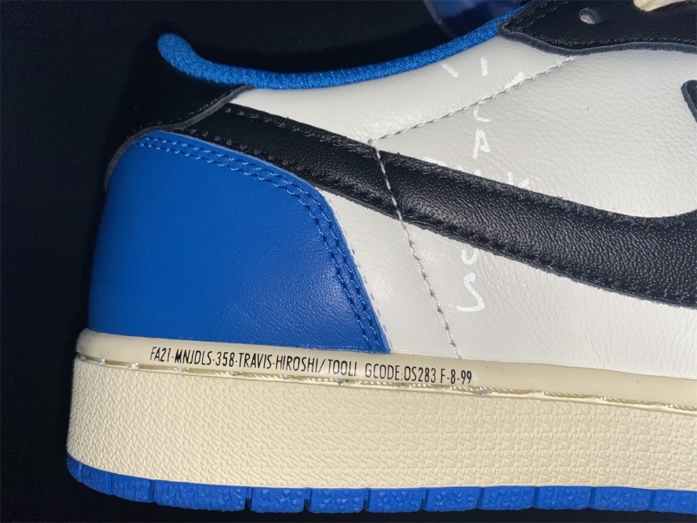 Travis Scott x Fragment x Air Jordan 1 Low OG DM7866-140