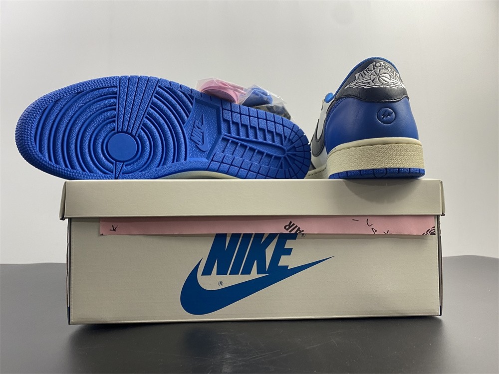 Travis Scott x Fragment x Air Jordan 1 Low OG DM7866-140