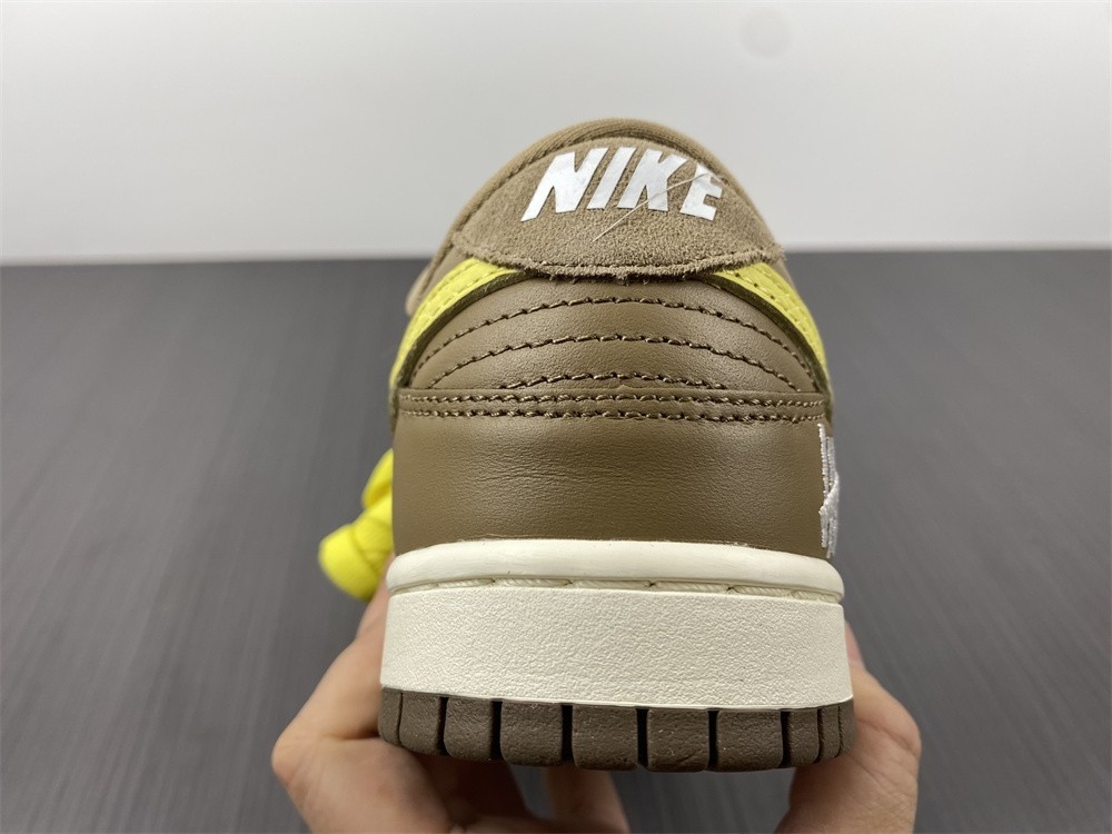 Undefeated x Nike Dunk Low DH3061-200