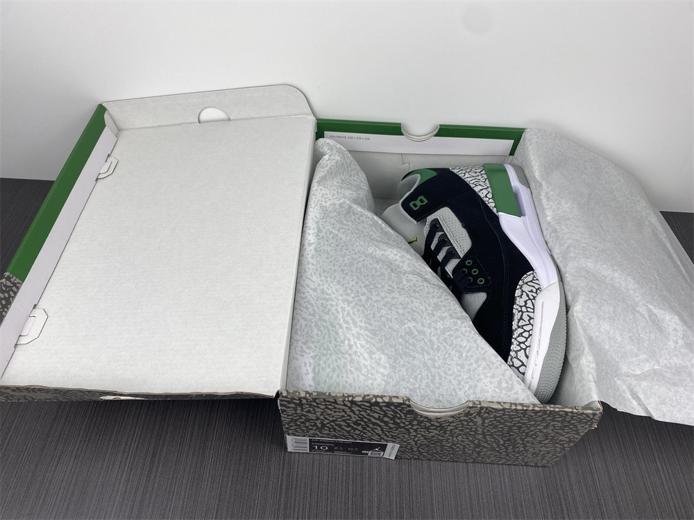 Air Jordan 3 Pine Green CT8532-030