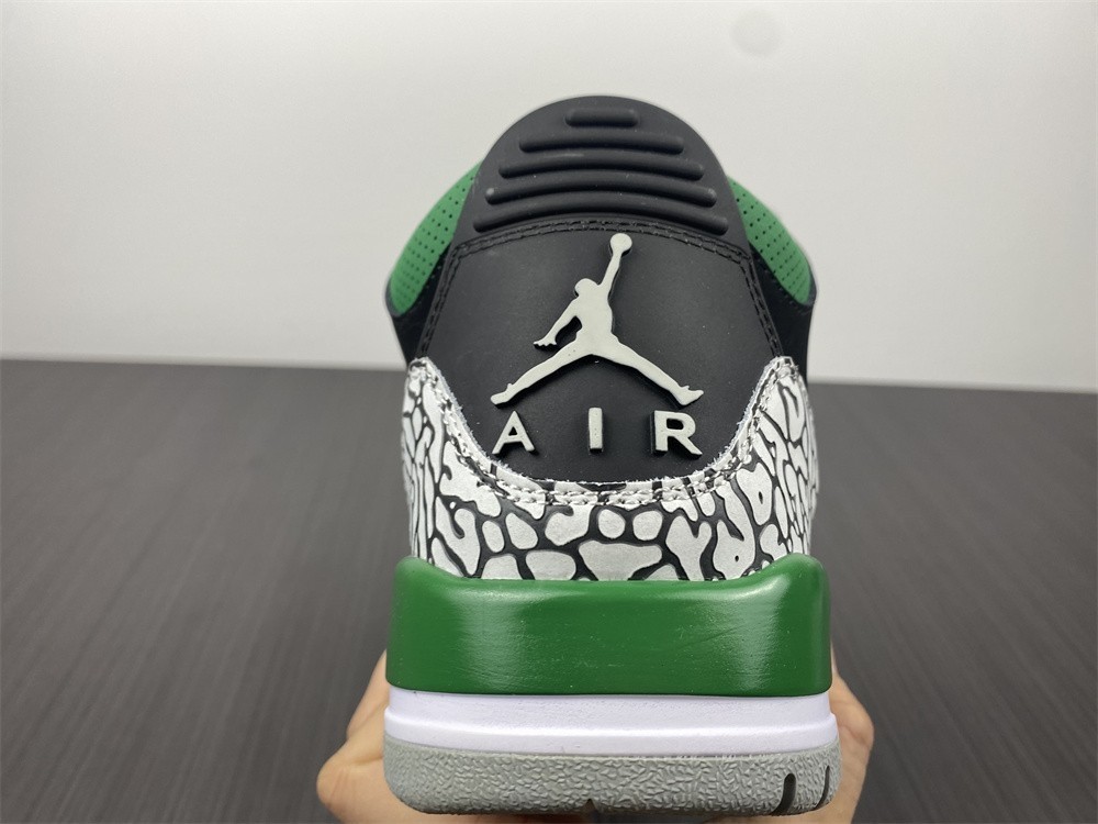 Air Jordan 3 Pine Green CT8532-030