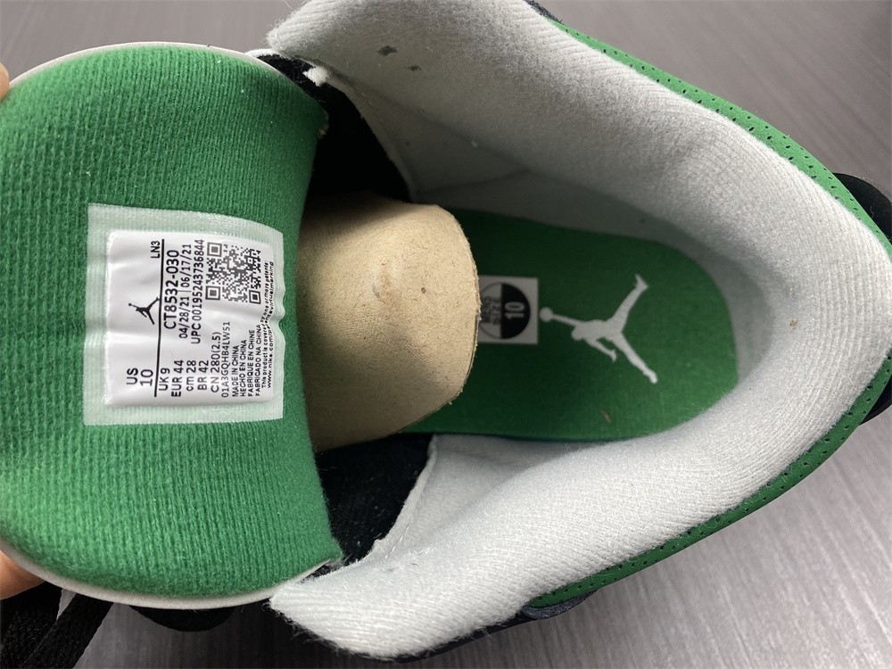 Air Jordan 3 Pine Green CT8532-030