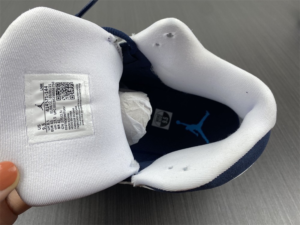 Air Jordan 13 “Dark Powder Blue” 414571-144