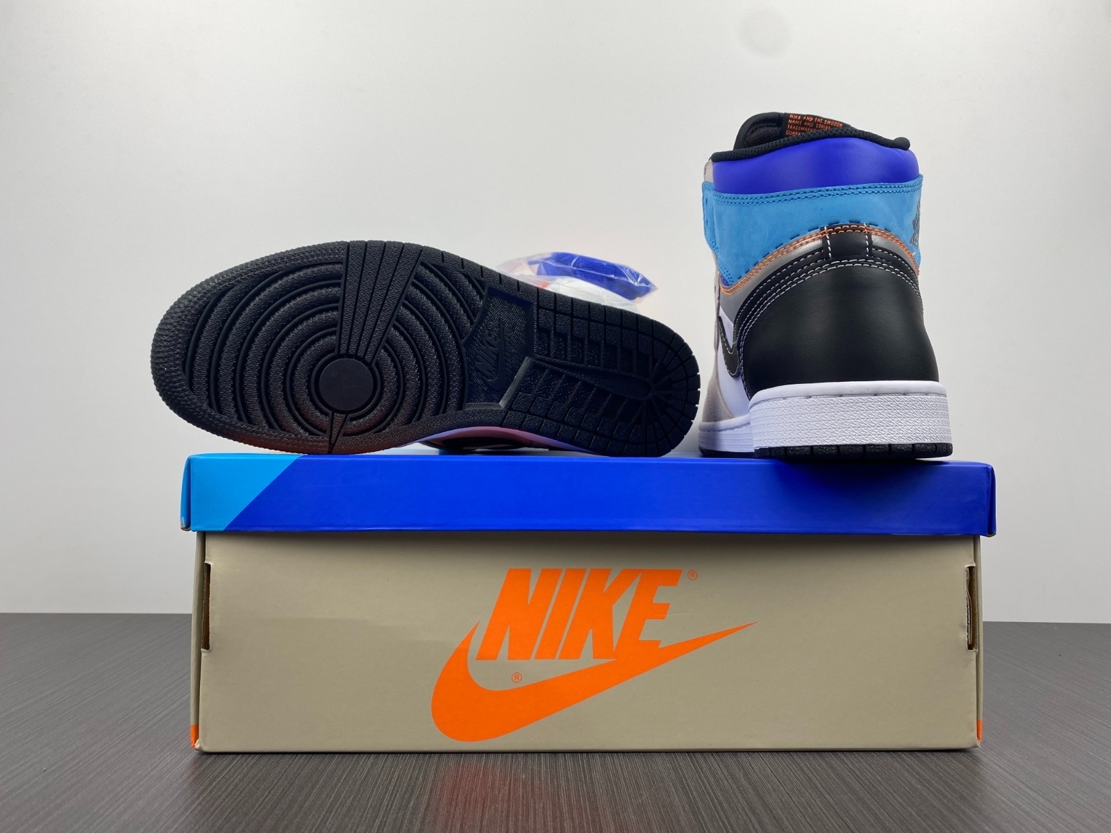 Air Jordan 1 High OG Pro Multi-Color DC6515-100