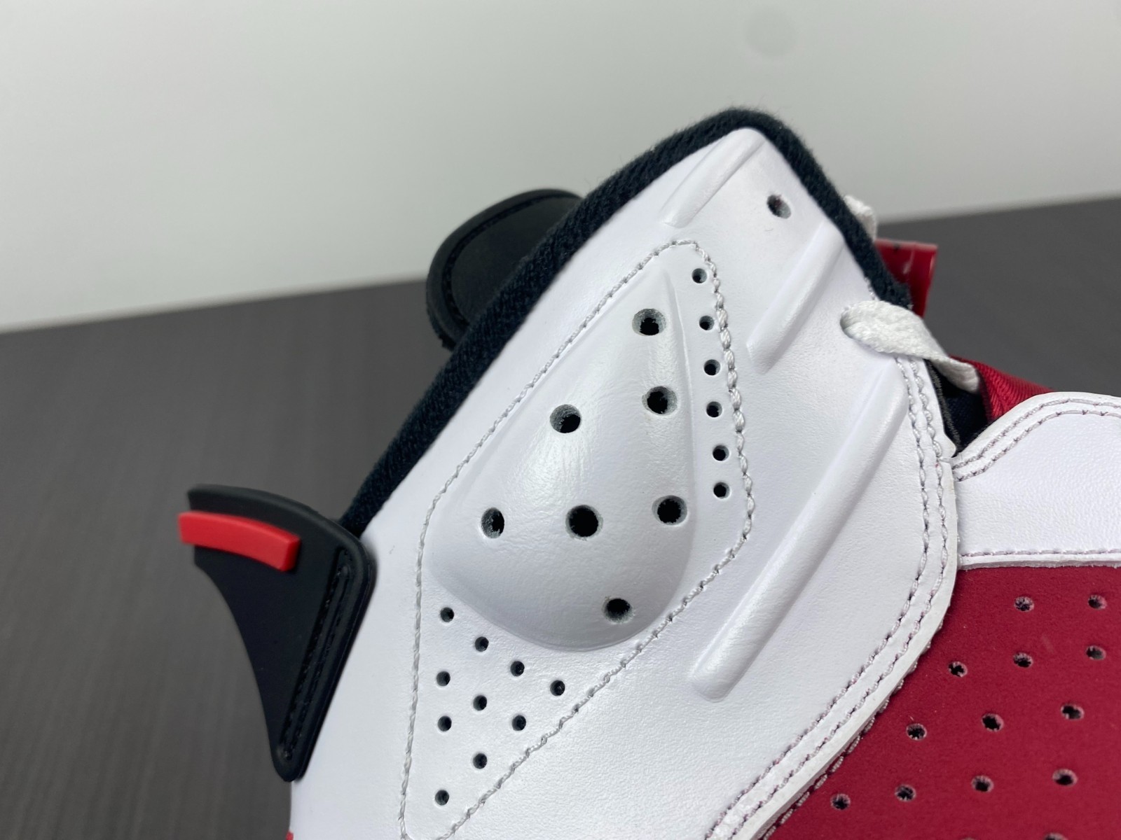 Air Jordan 6 Retro "Carmine" (2021)CT8529-106