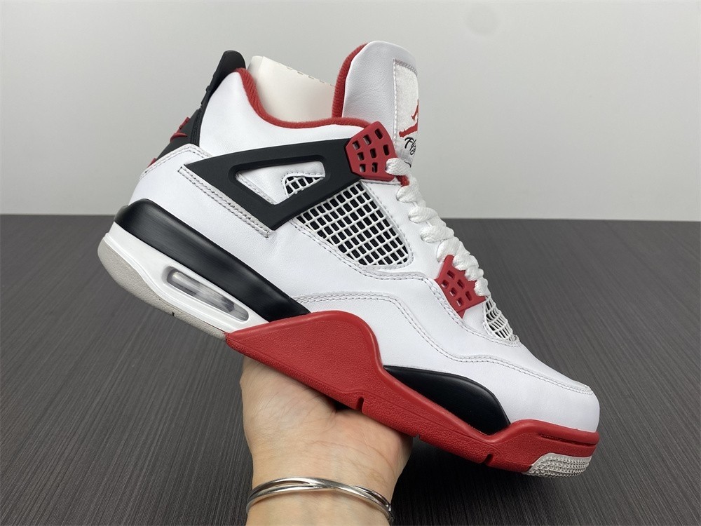 Air Jordan 4 “Fire Red” DC7770-160