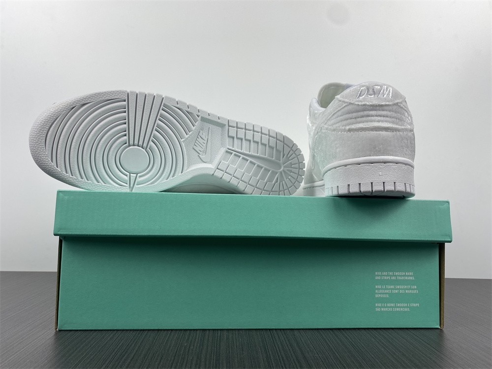 Dover Street Market Nike Dunk Low Triple White DH2686-100
