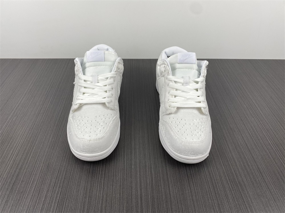 Dover Street Market Nike Dunk Low Triple White DH2686-100