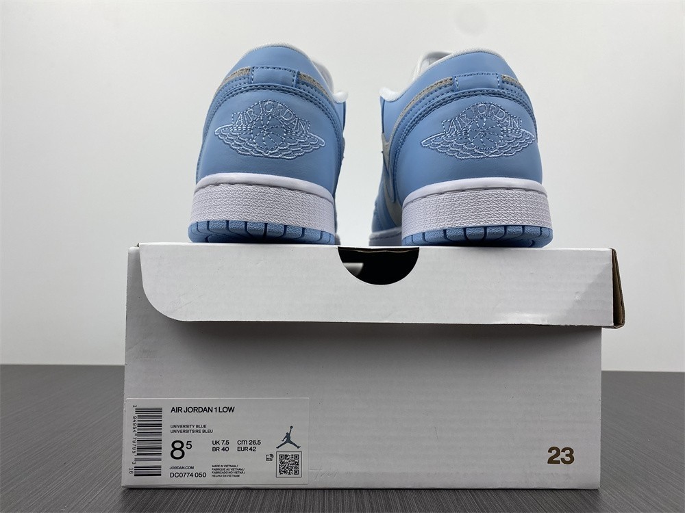 Air Jordan 1 Low University Blue WMNS DC0774-050