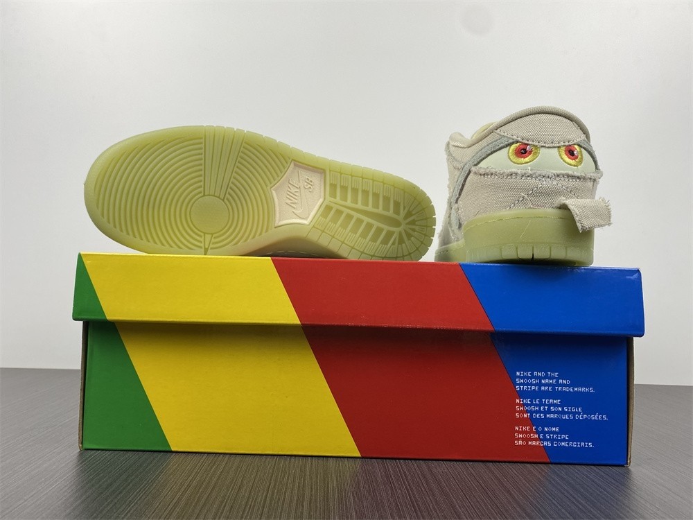 Dunk SB Nike SB Dunk Low “Mummy” DM0774-111