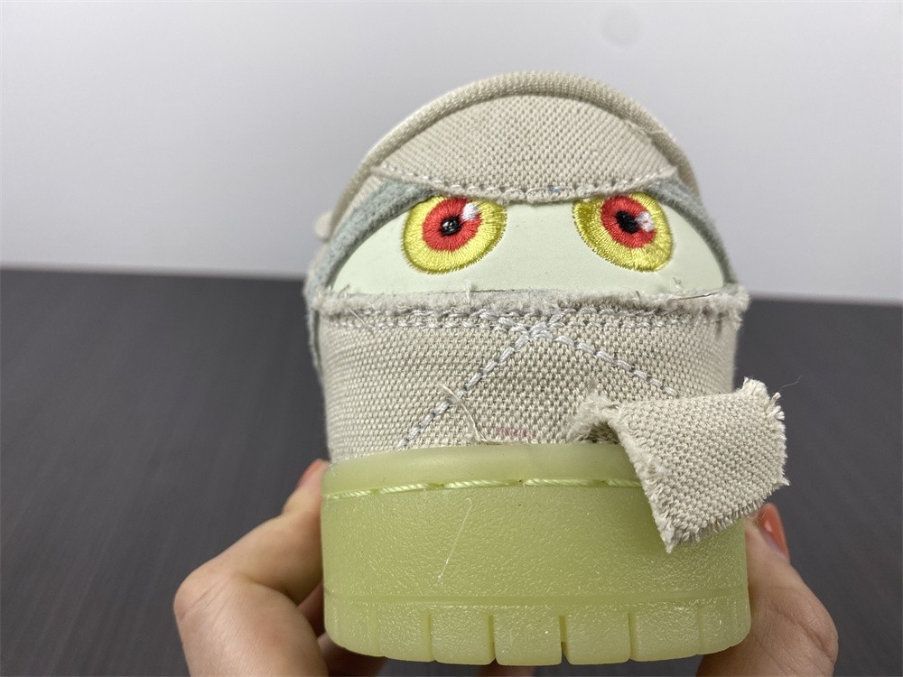 Dunk SB Nike SB Dunk Low “Mummy” DM0774-111