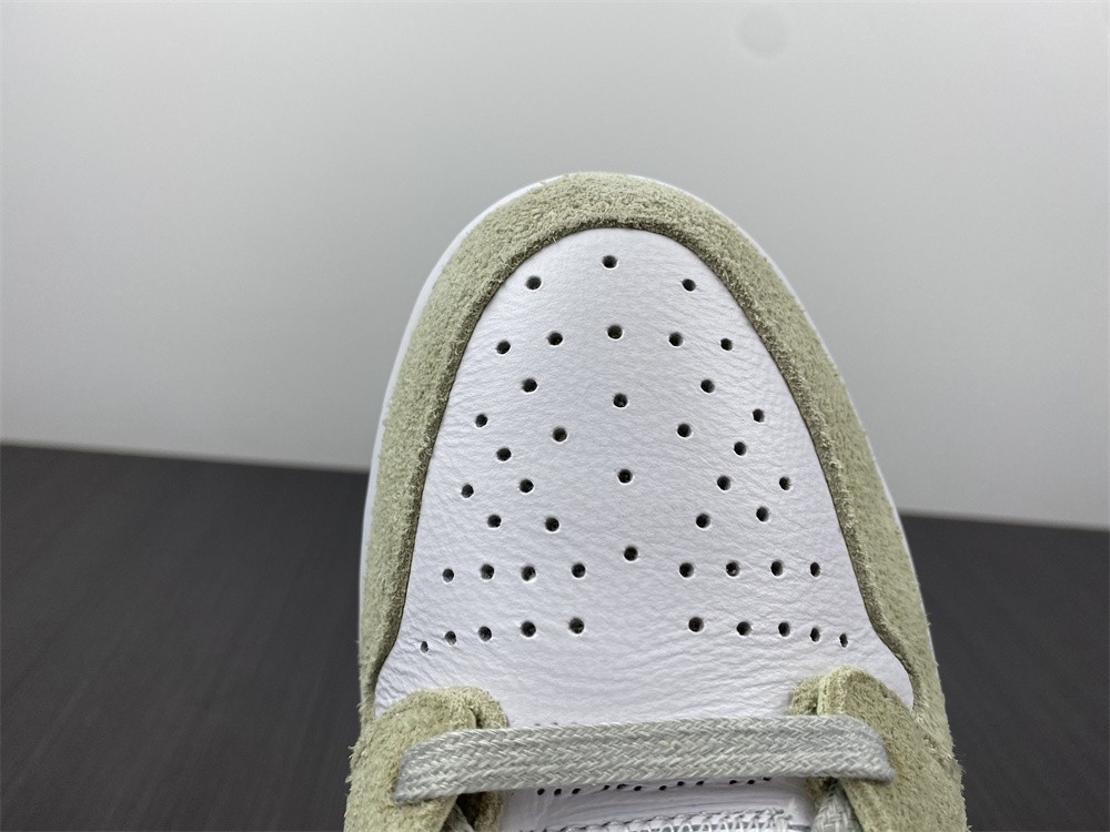 Air Jordan 1 Zoom CMFT Olive Aura CT0979-102