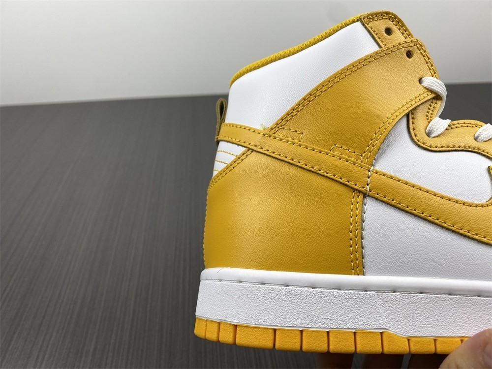 Nike Dunk High Dark Sulfur - J - DD1869-106