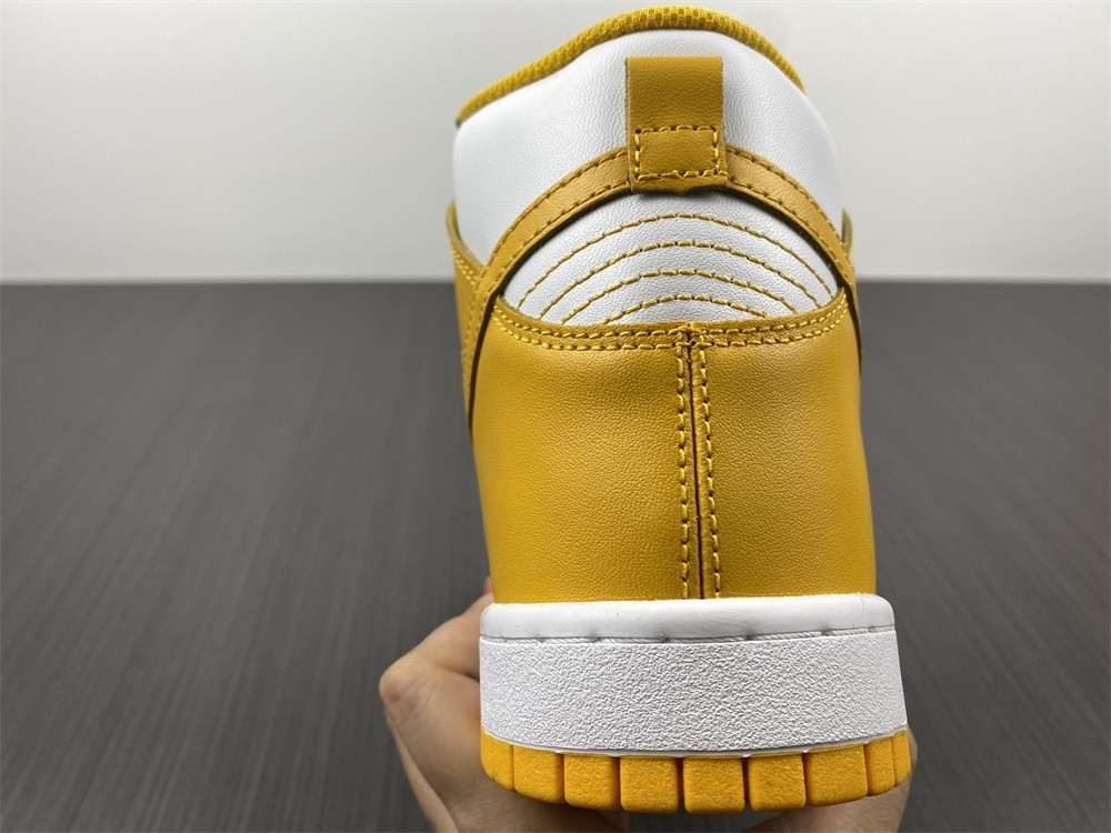 Nike Dunk High Dark Sulfur - J - DD1869-106