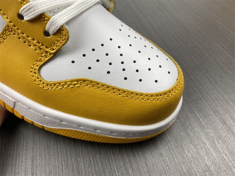 Nike Dunk High Dark Sulfur - J - DD1869-106