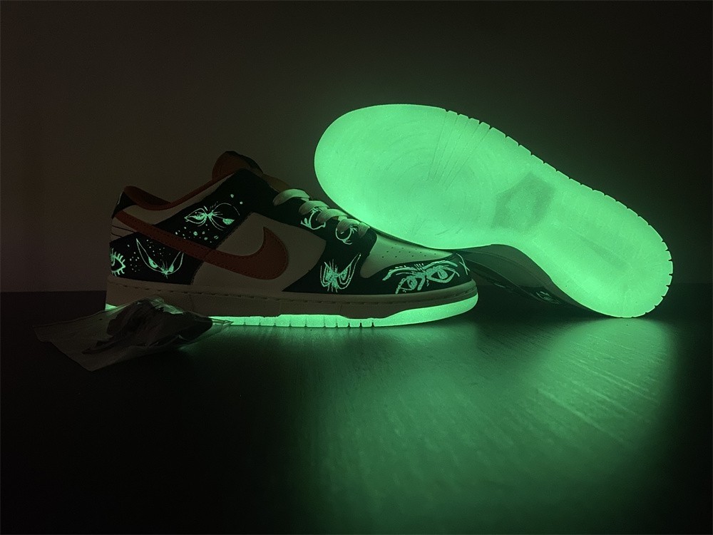 Nike Dunk Low Halloween 2021 DD3357-100