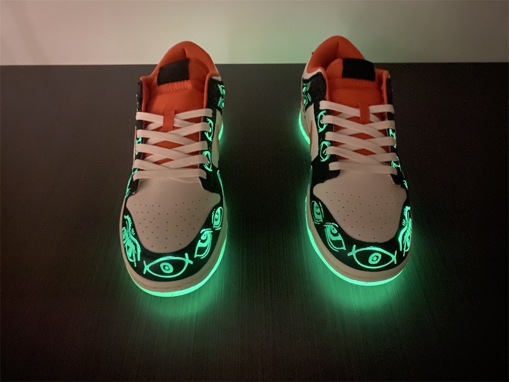 Nike Dunk Low Halloween 2021 DD3357-100