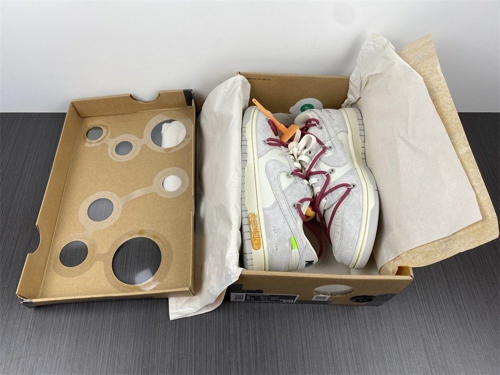 OFF-WHITE x Futura x Nike Dunk Low DJ0950-114