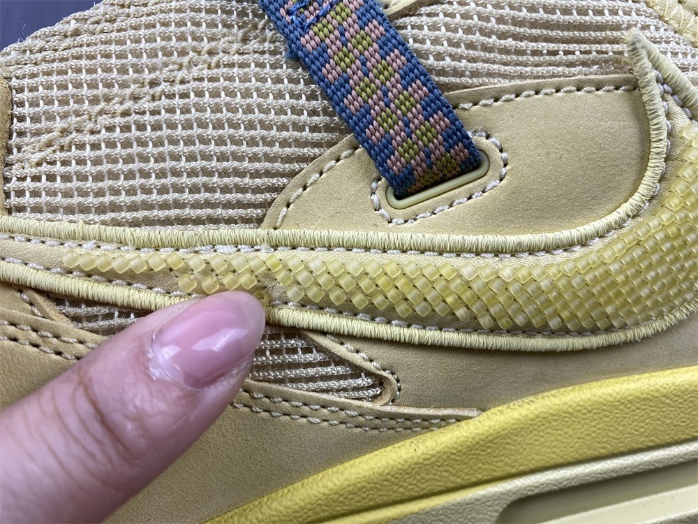Travis Scott Nike Air Max 1 Wheat DO9392-700