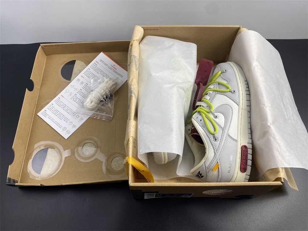 Off-White x Nike SB Dunk Low The 04/50 50/30 DM1602-106