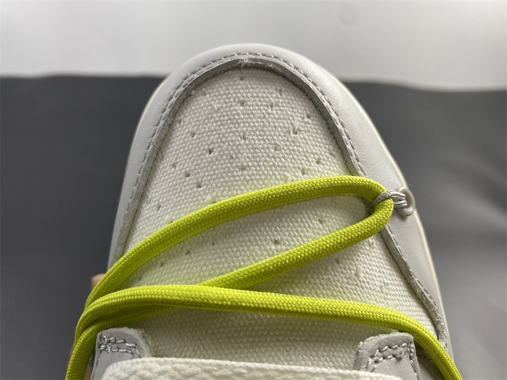 Off-White x Nike SB Dunk Low The 04/50 50/30 DM1602-106