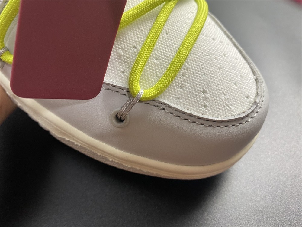 Off-White x Nike SB Dunk Low The 04/50 50/30 DM1602-106