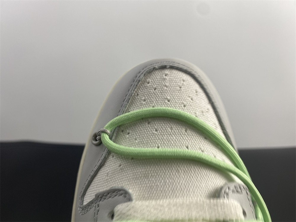 Off-White x Nike Dunk Low DM1602-108