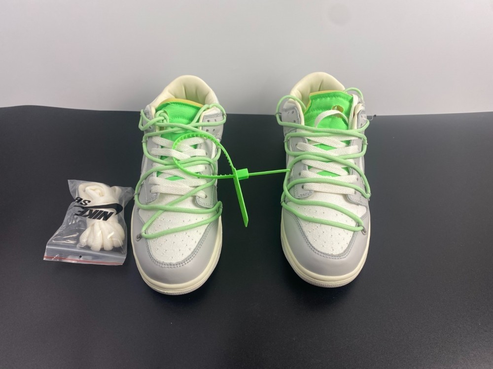 Off-White x Nike Dunk Low DM1602-108