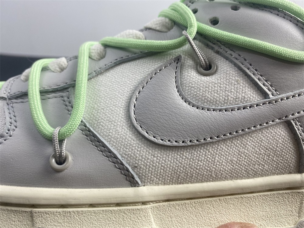 Off-White x Nike Dunk Low DM1602-108