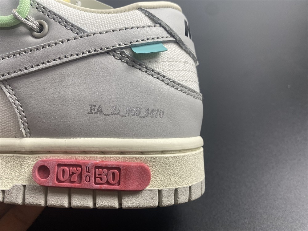 Off-White x Nike Dunk Low DM1602-108