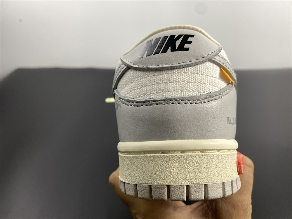 Off-White x Nike Dunk Low DM1602-113